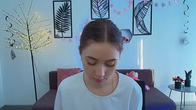 Snapshot of LilyHaart chatting on March 23, 2025, 6:37 am LilyHaart online show from March 23, 2025, 6:37 am