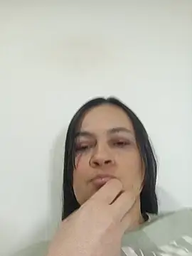 Snapshot of megan_milf79 chatting on July 31, 2026, 1:05 am megan milf79 online show from July 31, 2026, 1:05 am