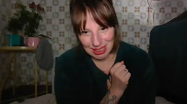 Snapshot of vitoriavaz chatting on March 16, 2025, 10:42 pm vitoriavaz online show from March 16, 2025, 10:42 pm