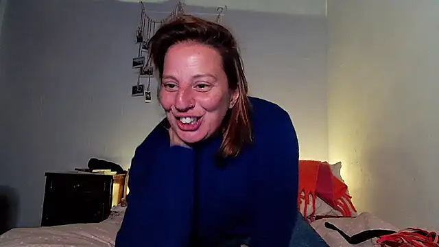 Snapshot of vitoriavaz chatting on November 22, 2025, 6:40 pm vitoriavaz online show from November 22, 2025, 6:40 pm