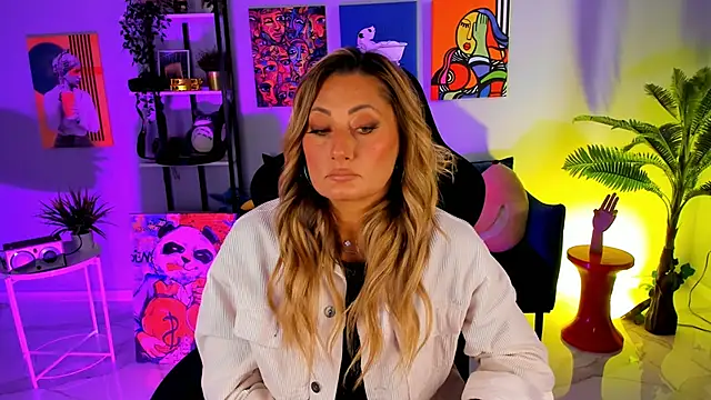 Snapshot of SarahAlluring chatting on September 14, 2025, 12:59 pm SarahAlluring online show from September 14, 2025, 12:59 pm