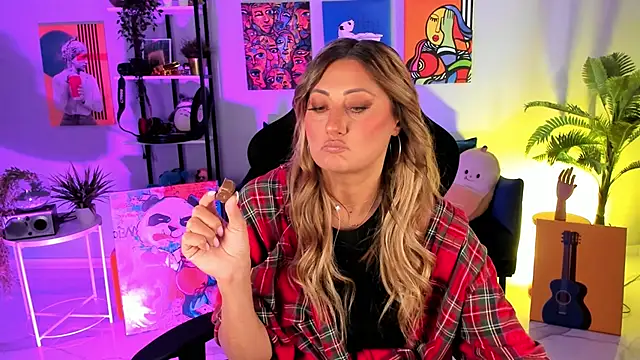 Snapshot of SarahAlluring chatting on October 11, 2025, 12:15 pm SarahAlluring online show from October 11, 2025, 12:15 pm