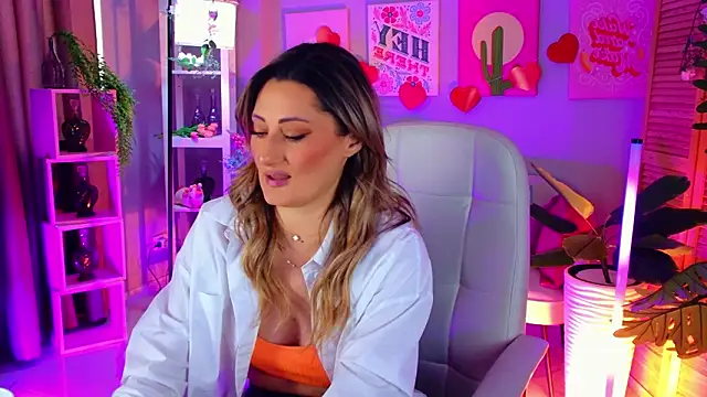 SarahAlluring online show from March 15, 2026, 12:11 pm