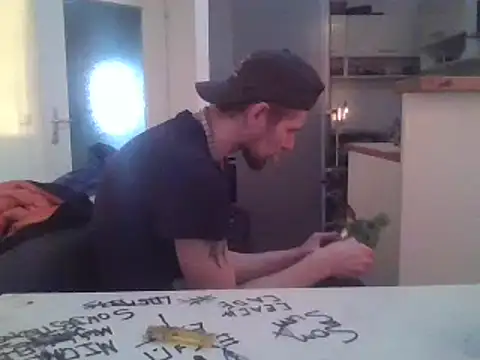 Snapshot of ThePython666 chatting on March 19, 2025, 5:06 pm ThePython666 online show from March 19, 2025, 5:06 pm