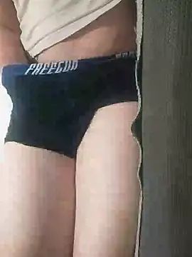 Snapshot of gui67675 chatting on October 3, 2025, 10:18 pm gui67675 online show from October 3, 2025, 10:18 pm