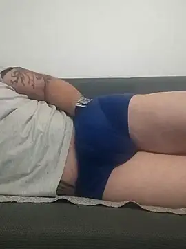 Snapshot of gui67675 chatting on October 27, 2025, 3:43 am gui67675 online show from October 27, 2025, 3:43 am