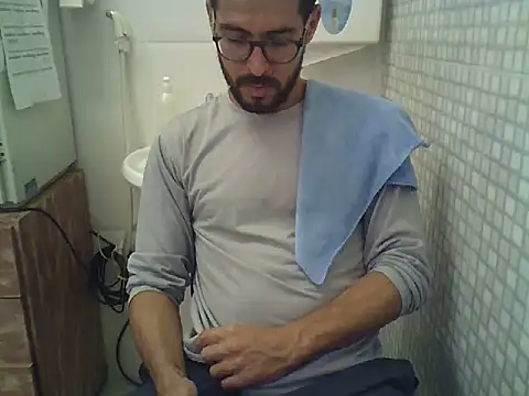 pdasgyn online show from October 8, 2025, 1:09 pm