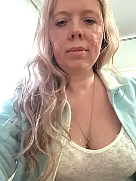 Irina3718 online show from April 29, 2026, 2:54 pm