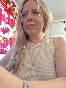 Irina3718 online show from June 11, 2026, 2:04 pm