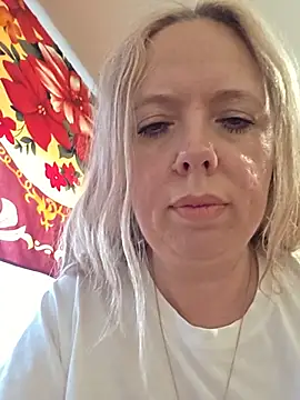 Irina3718 online show from July 10, 2026, 3:25 pm