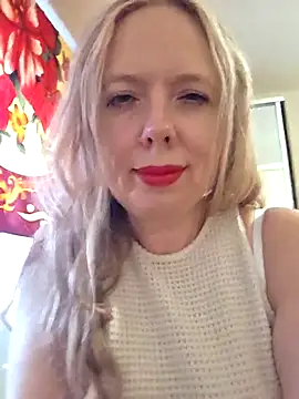 Irina3718 online show from July 13, 2026, 1:03 pm
