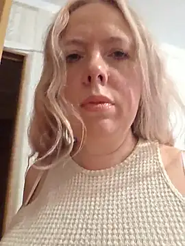 Irina3718 online show from July 23, 2026, 7:50 am