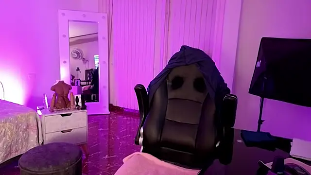 Snapshot of cory_chasecol888 chatting on October 4, 2025, 4:54 am cory chasecol888 online show from October 4, 2025, 4:54 am