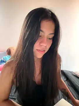 Snapshot of -Selene- chatting on November 20, 2025, 10:09 pm -Selene- online show from November 20, 2025, 10:09 pm