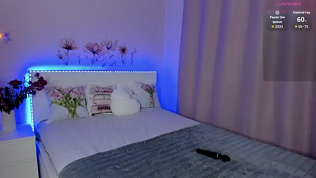 Snapshot of Eva_McCoy chatting on September 16, 2025, 6:47 am Eva McCoy online show from September 16, 2025, 6:47 am