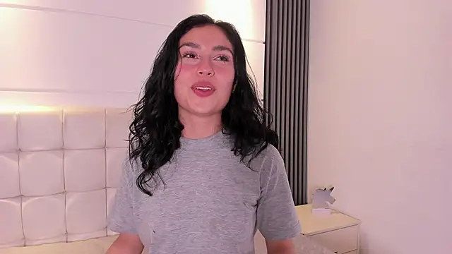 Snapshot of iberiavega chatting on March 20, 2025, 3:58 pm iberiavega online show from March 20, 2025, 3:58 pm