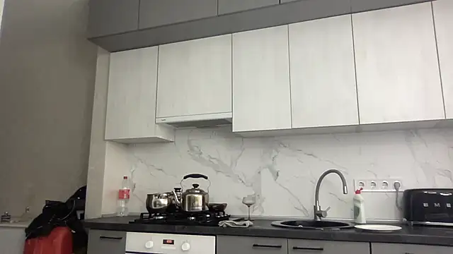 AngelinaMeov online show from March 13, 2025, 1:50 pm