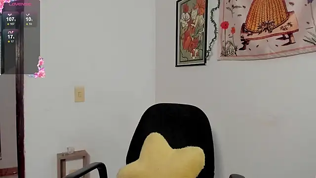 Snapshot of Gabee7_ chatting on September 29, 2025, 4:23 pm Gabee7 online show from September 29, 2025, 4:23 pm