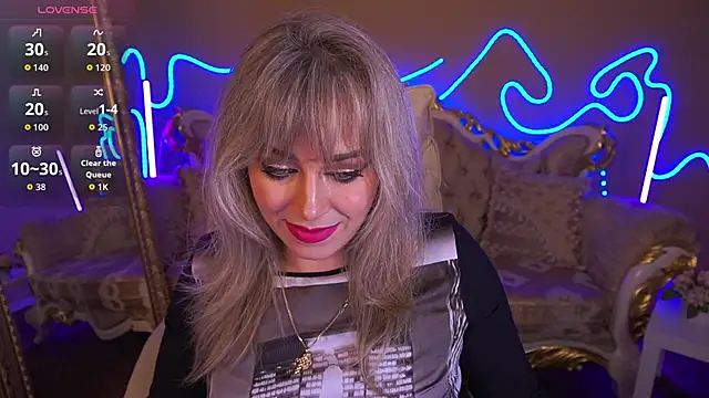 CandyLadyyy online show from October 18, 2025, 8:42 pm