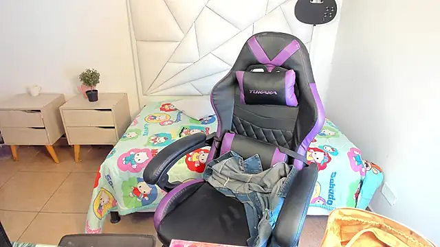 Tania Duque online show from March 7, 2026, 2:36 pm