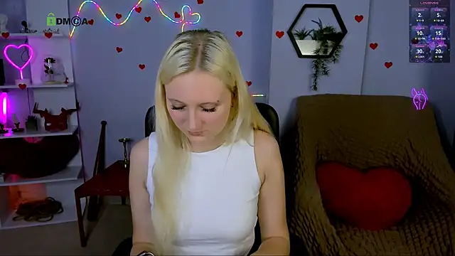 madam uliis online show from May 3, 2026, 10:21 am