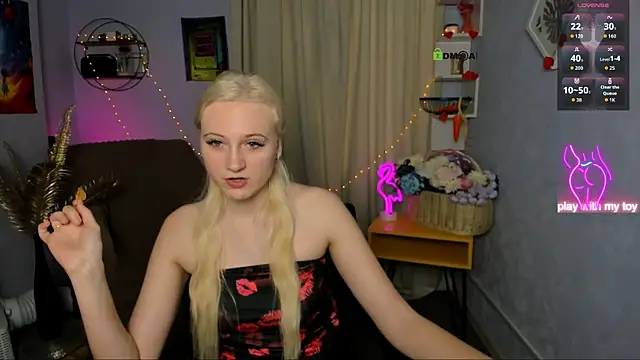 madam uliis online show from May 27, 2026, 8:55 am