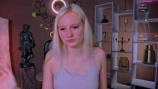 madam uliis online show from June 16, 2026, 1:58 pm
