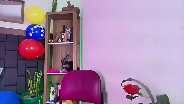 EllenaBoobs  online show from July 9, 2026, 3:54 am
