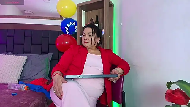 EllenaBoobs  online show from July 14, 2026, 3:11 am
