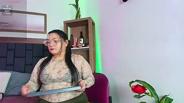 EllenaBoobs  online show from July 18, 2026, 12:37 am