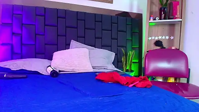EllenaBoobs  online show from July 30, 2026, 4:50 pm