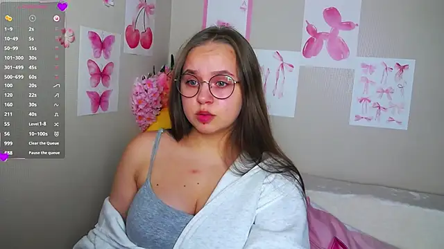 Lilysweet13 online show from September 26, 2025, 9:57 am