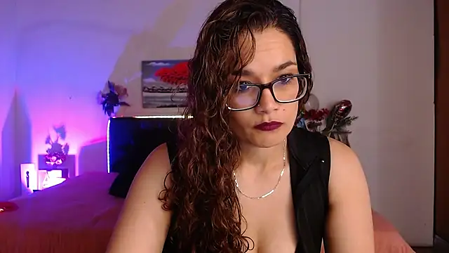 Rose Thompson1 online show from October 17, 2025, 1:57 pm