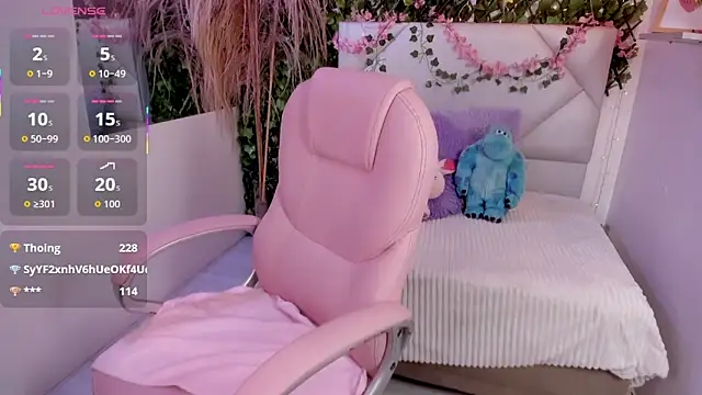 Abby Piink online show from December 19, 2025, 4:52 am