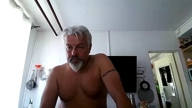 Berg Boy online show from May 28, 2026, 10:34 am