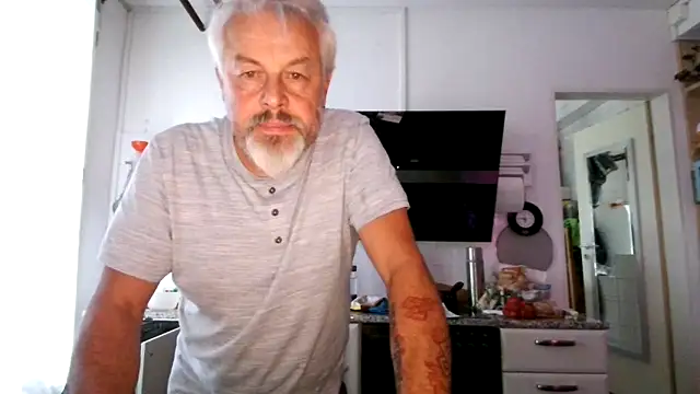 Berg Boy online show from June 2, 2026, 3:47 pm