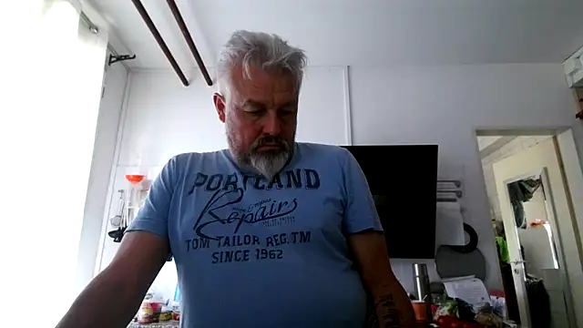 Berg Boy online show from June 6, 2026, 1:49 pm