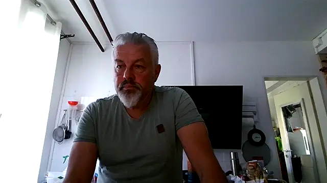 Berg Boy online show from June 14, 2026, 6:15 am