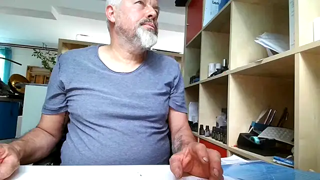 Berg Boy online show from July 1, 2026, 12:51 pm