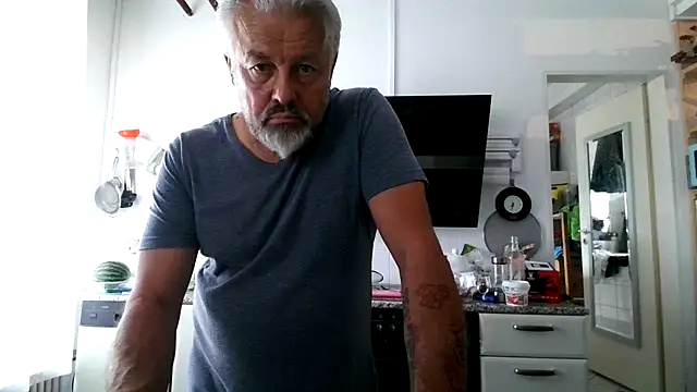 Berg Boy online show from July 27, 2026, 5:31 pm