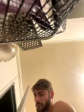 Hugo34bg online show from November 14, 2025, 2:54 am