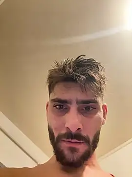 Hugo34bg online show from November 30, 2025, 3:43 am