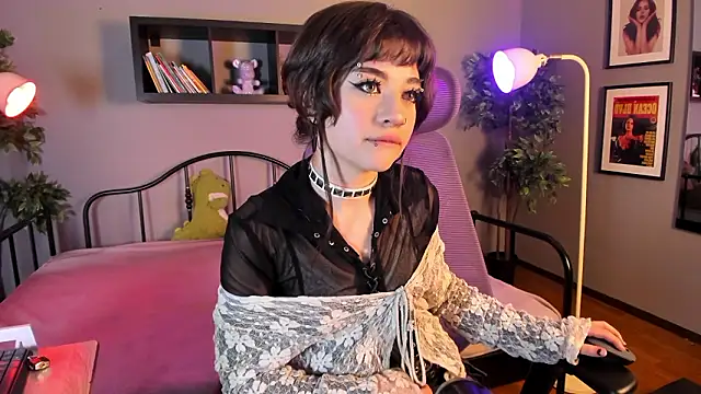 Snapshot of Miyuki_wolf chatting on March 13, 2026, 9:10 pm Miyuki wolf online show from March 13, 2026, 9:10 pm