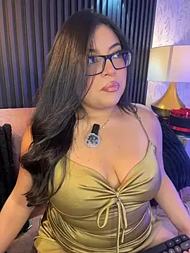 Snapshot of Alexa_Madisson chatting on July 8, 2026, 8:13 pm Alexa Madisson online show from July 8, 2026, 8:13 pm