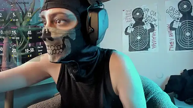 Snapshot of cos_operator chatting on September 17, 2025, 8:43 pm cos operator online show from September 17, 2025, 8:43 pm