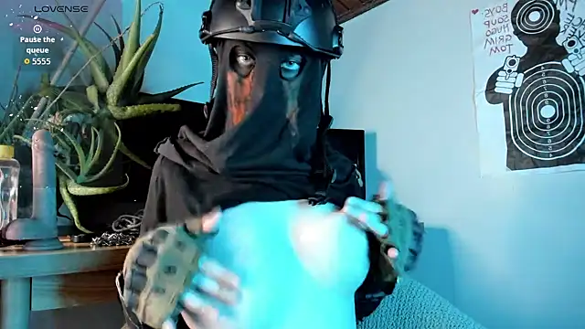 Snapshot of cos_operator chatting on September 21, 2025, 6:42 pm cos operator online show from September 21, 2025, 6:42 pm