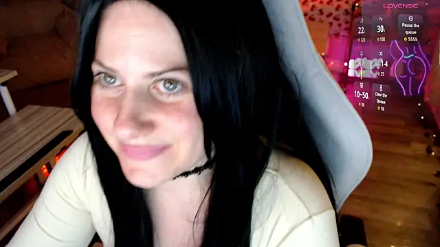 Snapshot of BellaStar84 chatting on June 3, 2026, 6:16 am BellaStar84 online show from June 3, 2026, 6:16 am