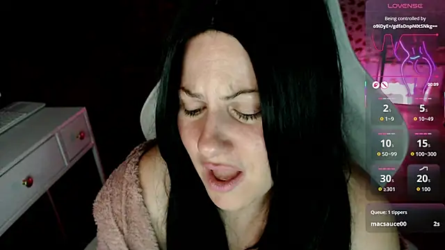 Snapshot of BellaStar84 chatting on June 30, 2026, 6:03 am BellaStar84 online show from June 30, 2026, 6:03 am