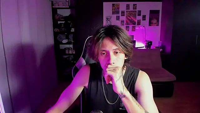xIce Boy online show from May 1, 2026, 1:10 am