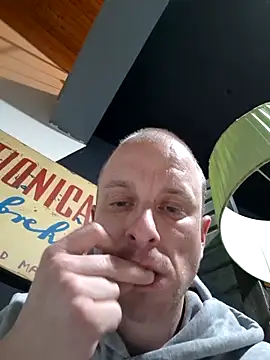 Snapshot of svenpfeifer chatting on March 12, 2025, 3:02 am svenpfeifer online show from March 12, 2025, 3:02 am